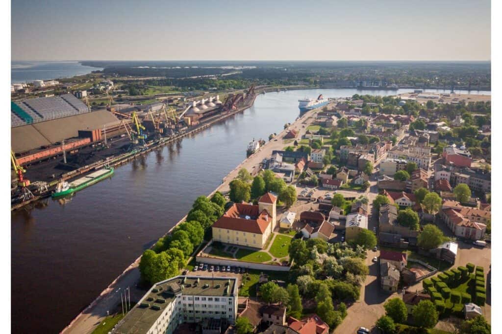 Ventspils hamnstad Lettland sedd uppifrån